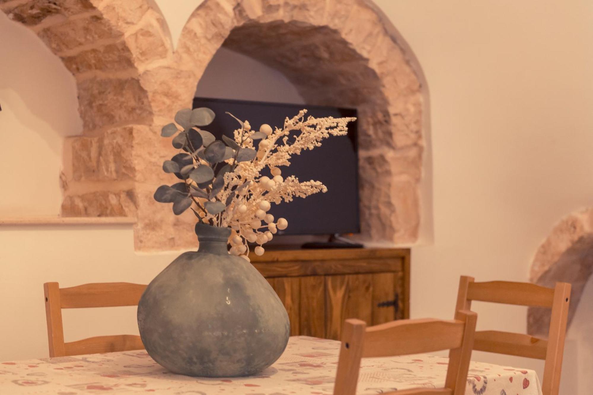 Widespread Trulli In The Historic Center - Trulli Antichi Mestieri Alberobello Exteriör bild